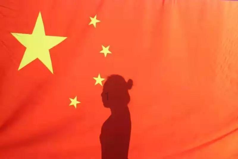 在做橡皮筋动力小车的时候橡皮筋为什么不是绕得越紧越好？游戏画面