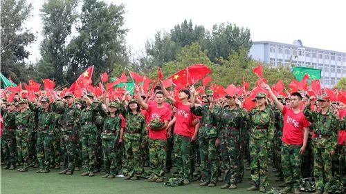 全国首座AI微网超充放电站落户椒江